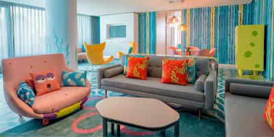 Lockers JGA instalados en Hotel Nickelodeon - Resistencia a humedad extrema